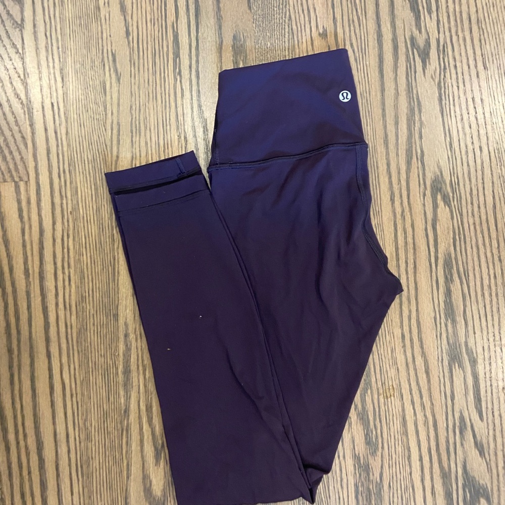 Lululemon Wunder under tights size 4 plum